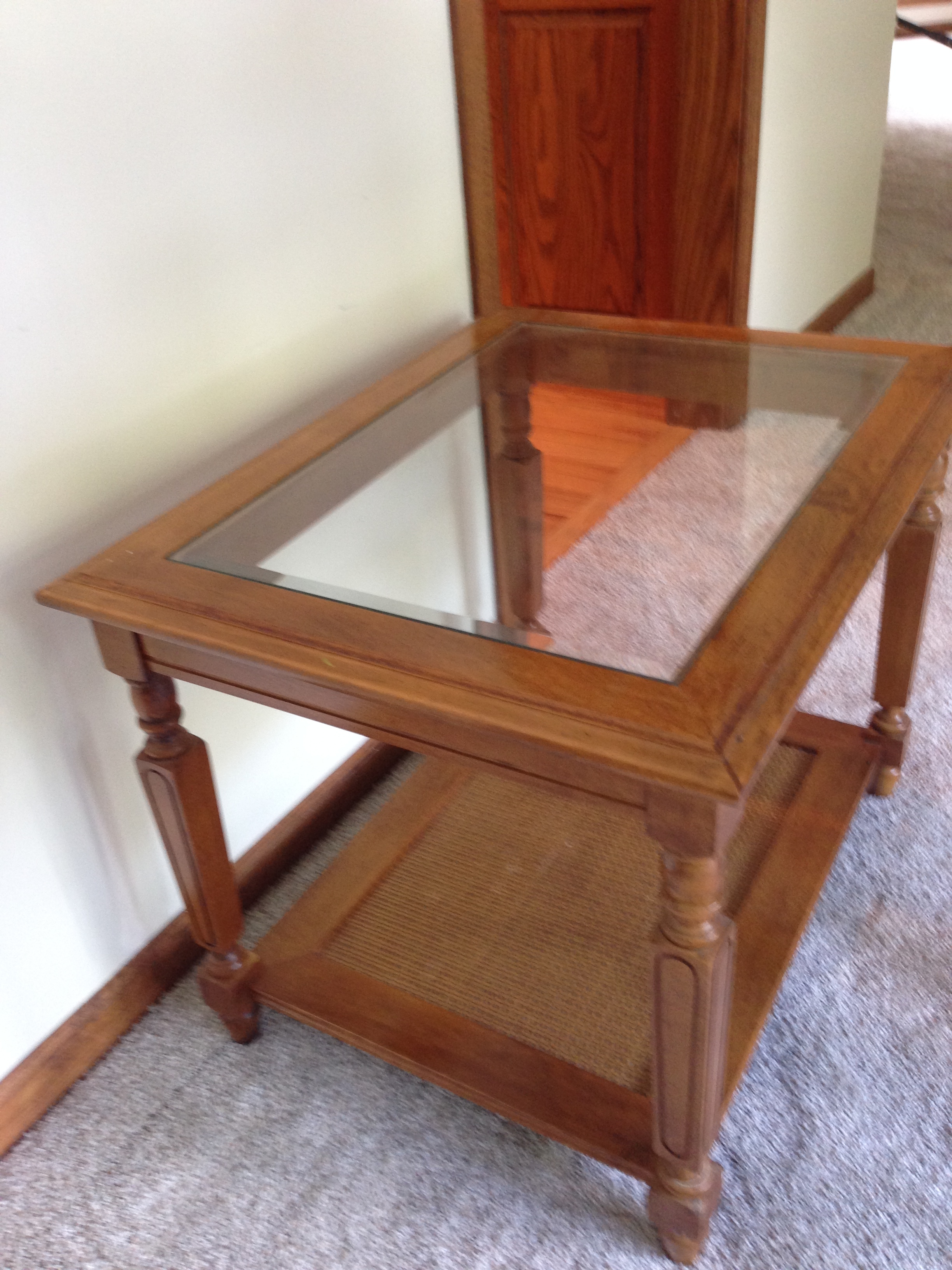 lot 93 image: Glass Top Rectangular End Table