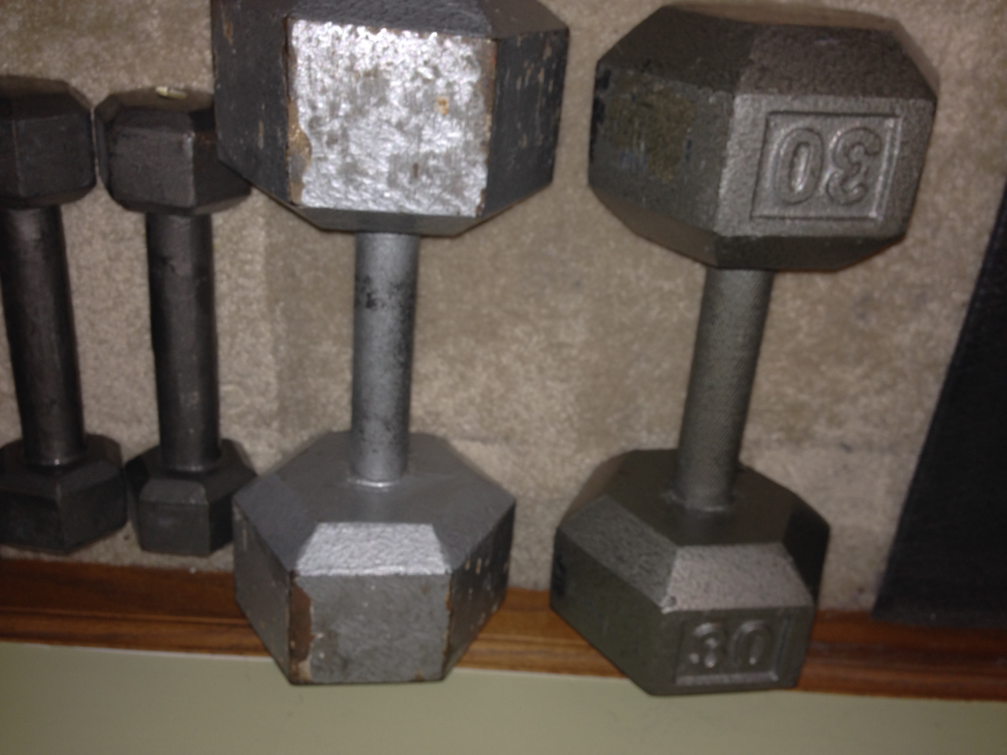 lot 99 image: Weight Set Dumbell - Set of 6