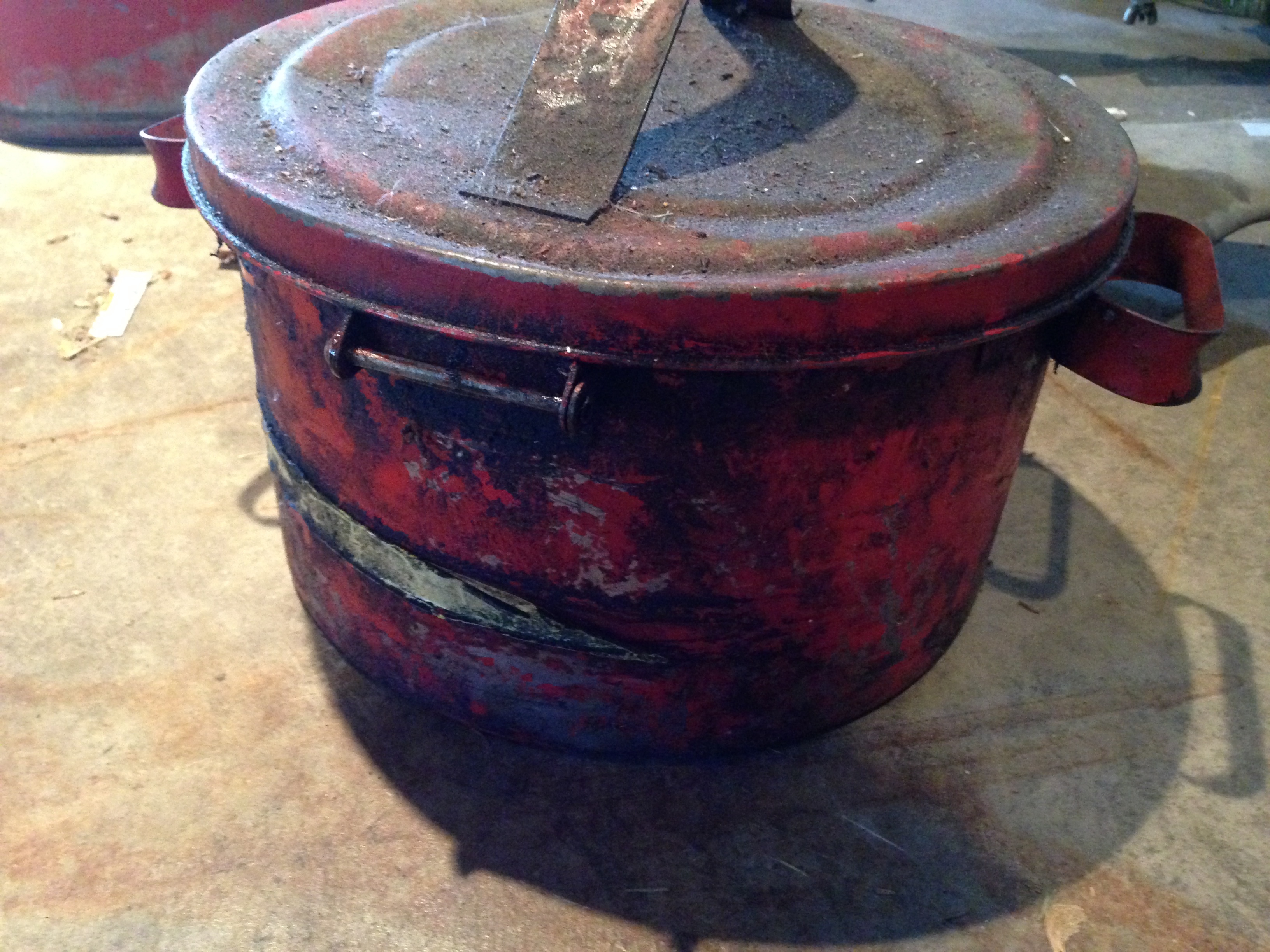 lot 113 image: Vintage Dirty Oil Can