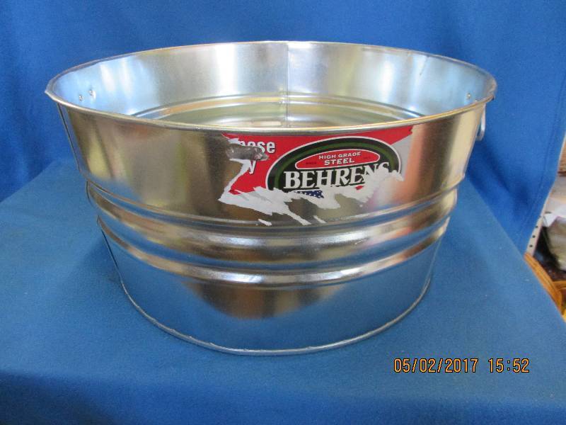 lot 5 image: 15 gallon multi purpose steel utili...