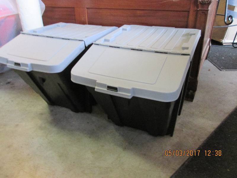 lot 12 image: Lot of 2 - 16 gal stackable hopper ...
