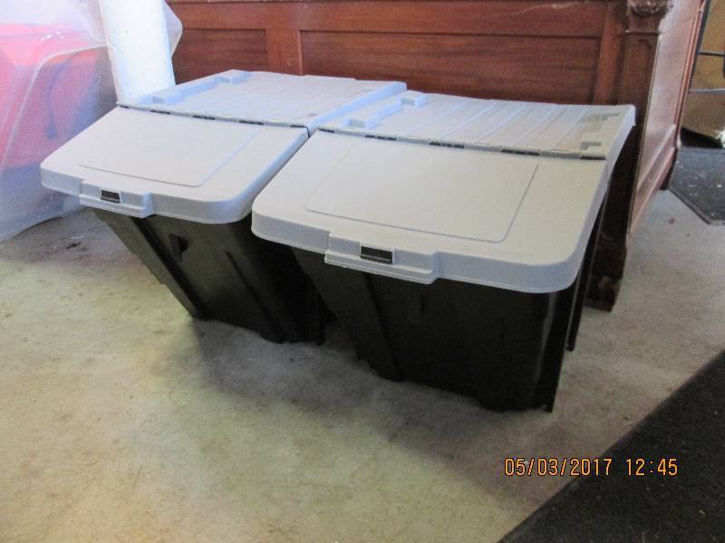 lot 14 image: Lot of 2 - 16 gal stackable hopper ...