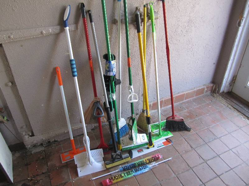 lot 133 image: Lot of cleaning items. Brooms mops ...