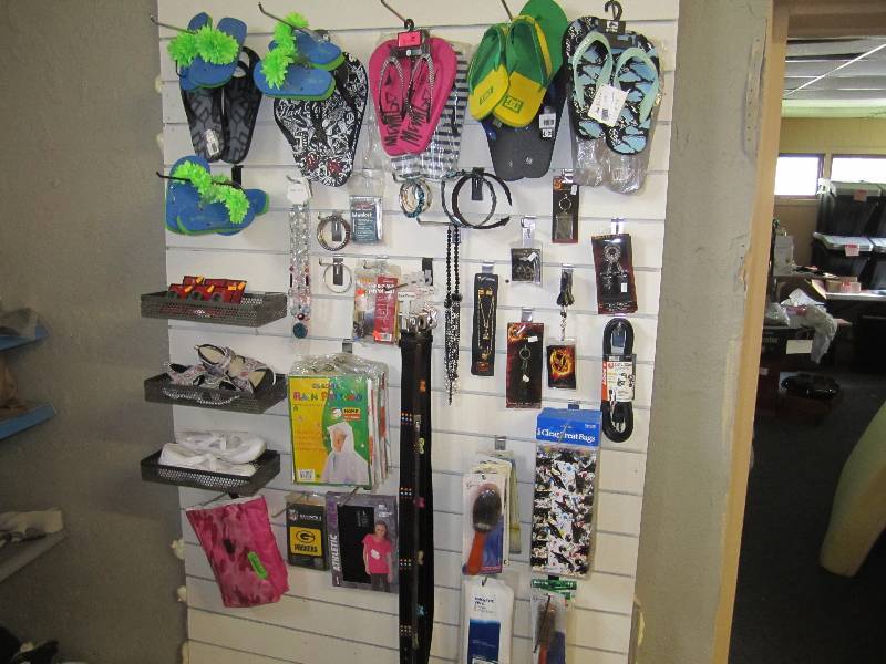 lot 136 image: Large lot of resale items. Sandles ...