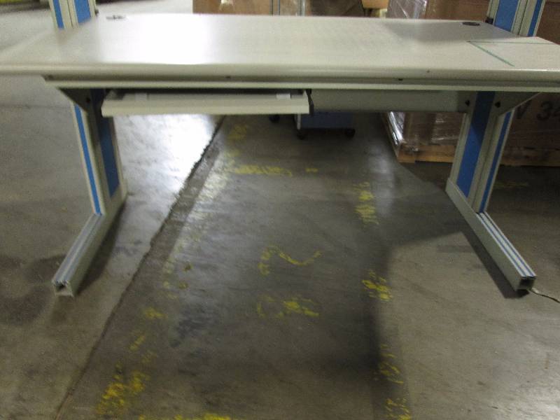 Work Bench - Sturdy