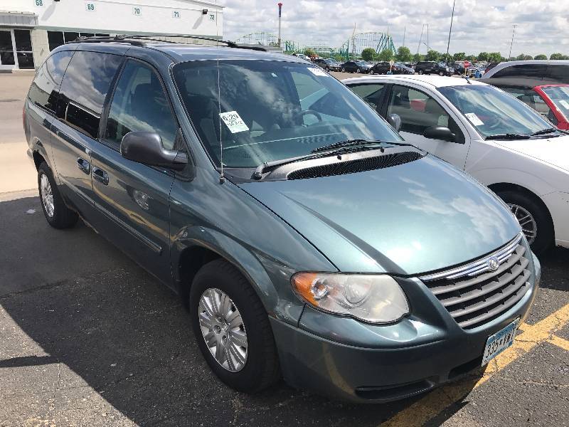 2007 Chrysler Town & Country LX