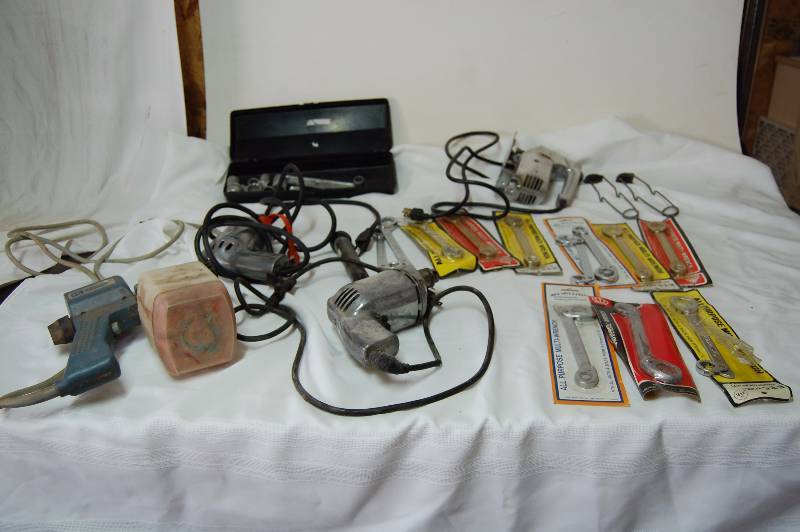 lot 6 image: Misc Tools