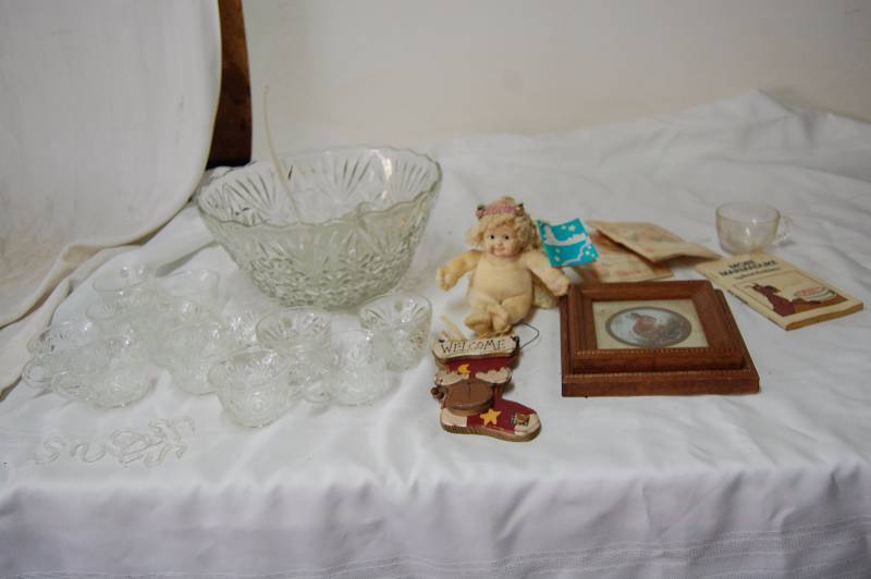 lot 15 image: Punch Bowl and Decorations
