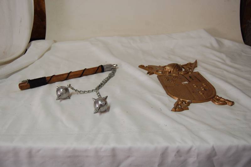 lot 26 image: Double Ball and Chain and Coat of Arm