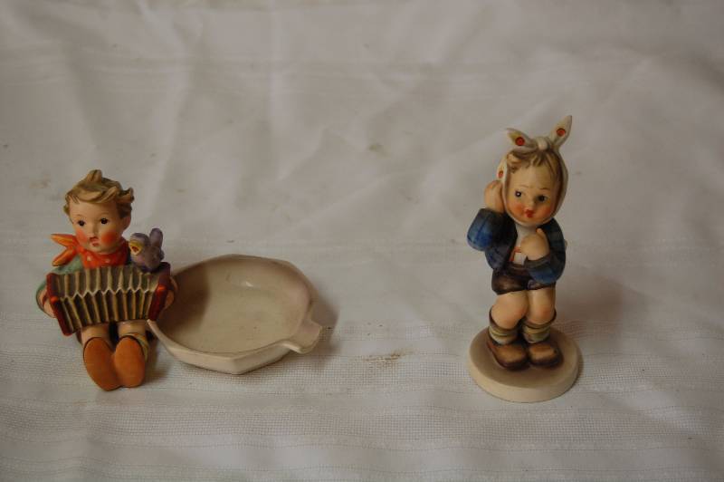 lot 28 image: Two Hummel Figurines