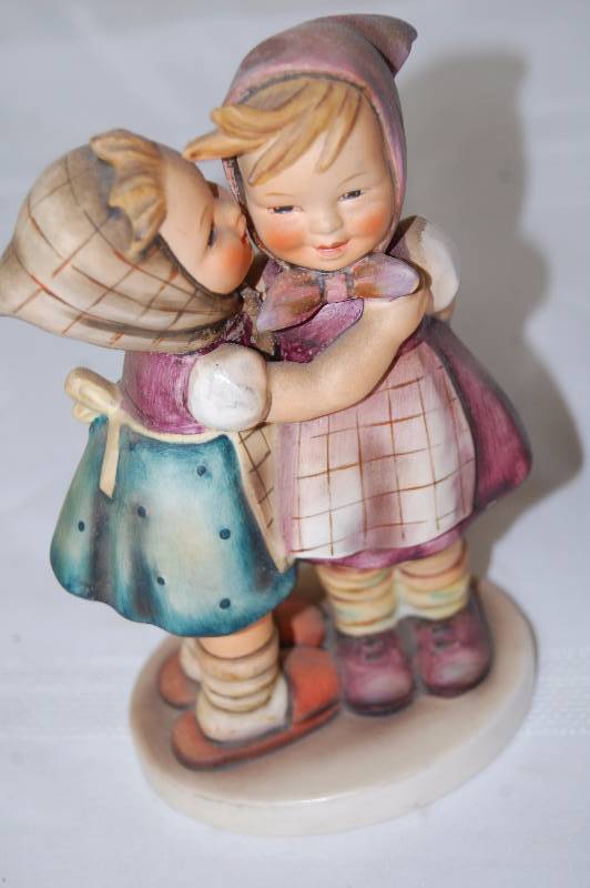 lot 32 image: Hummel Figurine