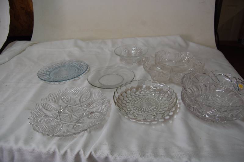 lot 39 image: Crystal and Glass Serving Ware