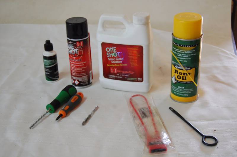 lot 56 image: Gun Oil and Accessories