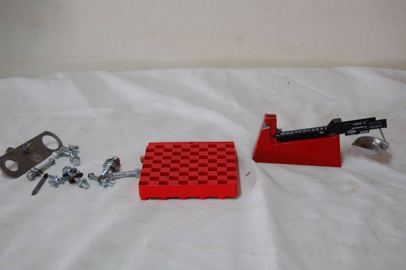 lot 61 image: Scale, Shell Loader, and Mountng Bolts