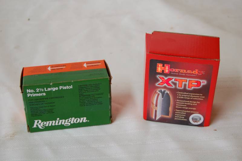 lot 71 image: Primers and Bullet Tips