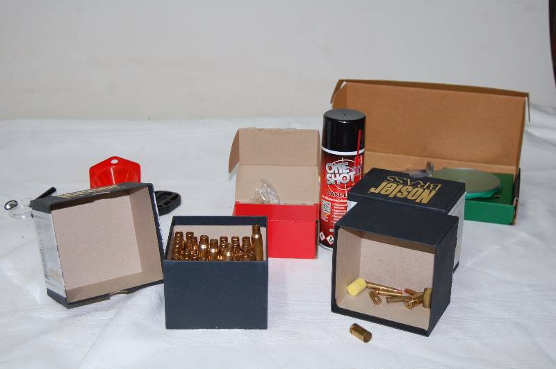 lot 84 image: Ammunition Brass pieces and Priming Tool