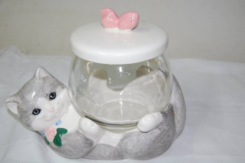 lot 171 image: Adorable Kitty Cat Cookie Jar