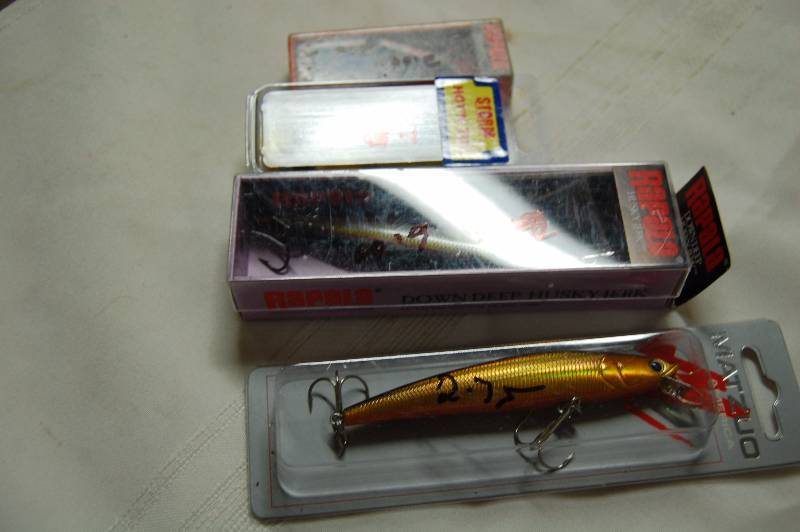 lot 177 image: Misc Fishing Lures