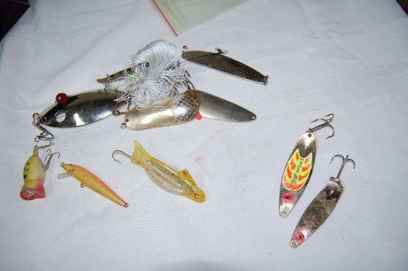 lot 178 image: Misc Fishing Lures