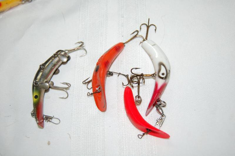 lot 184 image: Misc Fishing Lures