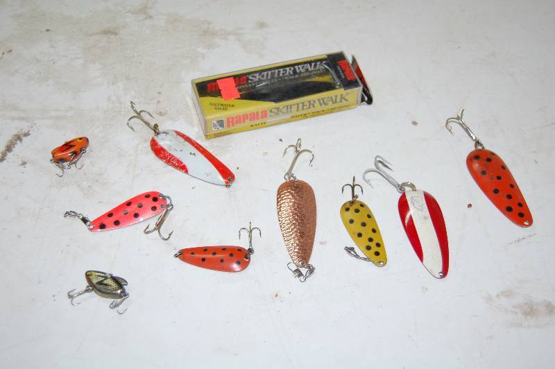 lot 210 image: Misc Fishing Lures
