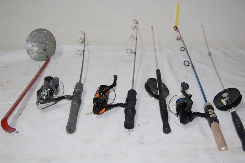 lot 237 image: Ice Fishing Equipment