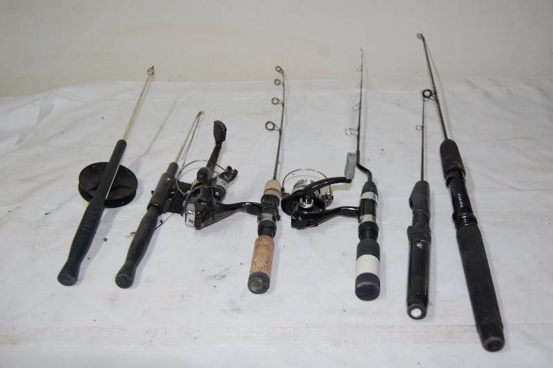 lot 238 image: Ice Fishing Equipment