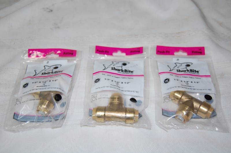 lot 241 image: Shark Bite Fittings