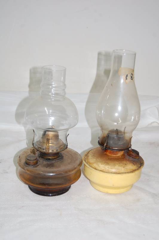 lot 247 image: Oil Lanterns