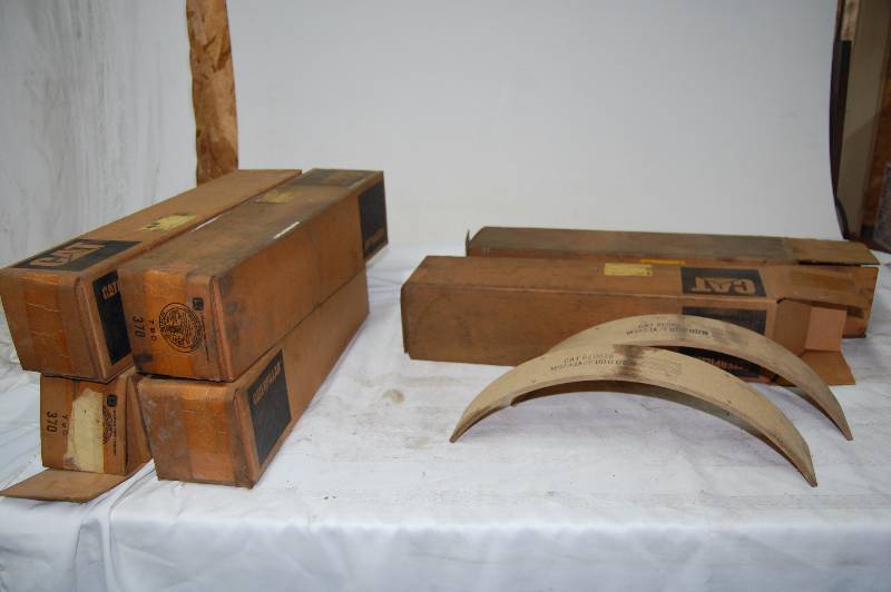 lot 257 image: Caterpillar Break Liners
