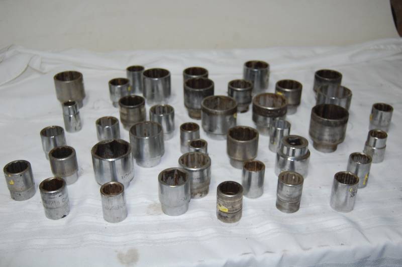 lot 260 image: Large Gauge Sockets