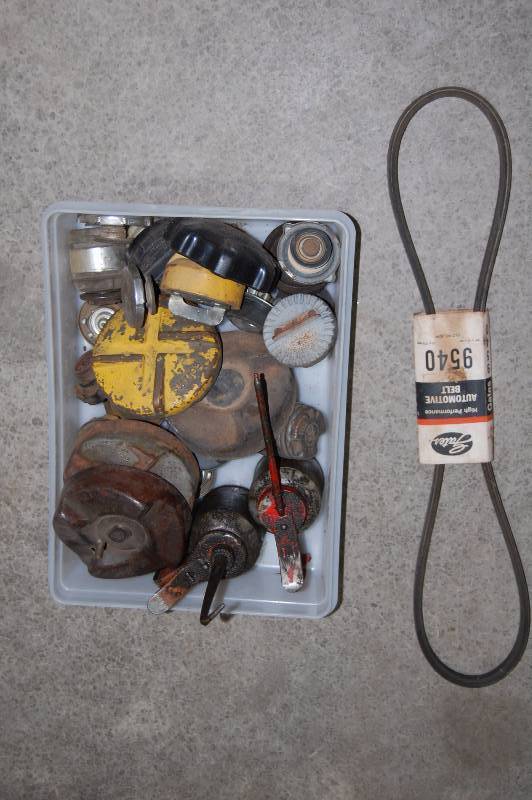 lot 267 image: Gas Caps and Oil Cans