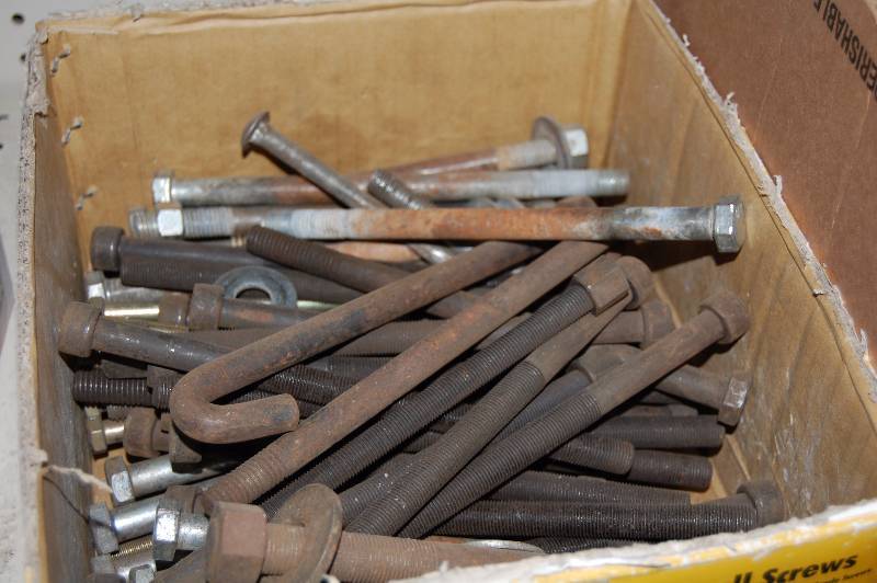 lot 292 image: Large Bolts