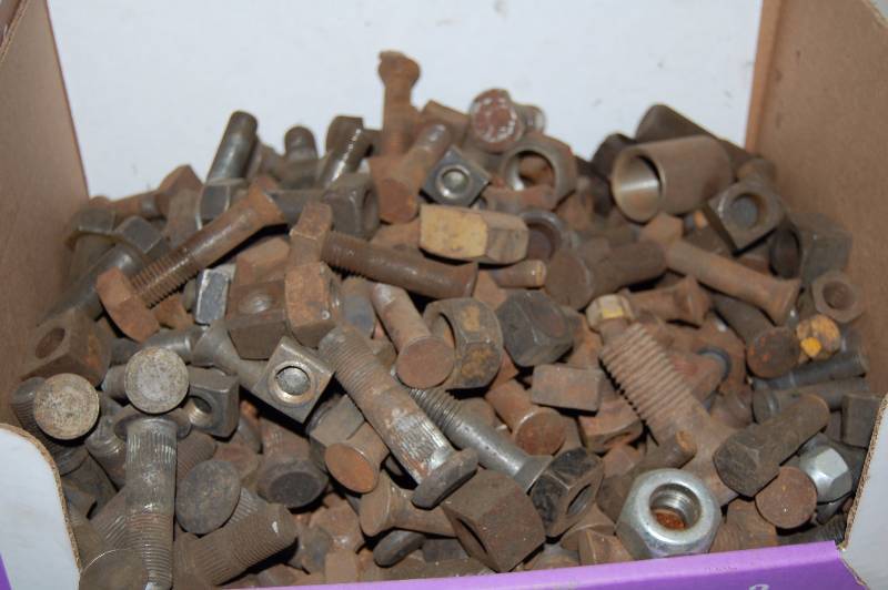 lot 295 image: Nuts, bolts and hardware