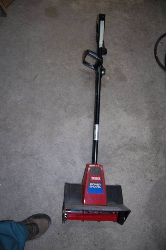 lot 310 image: Electric Power Shoveler