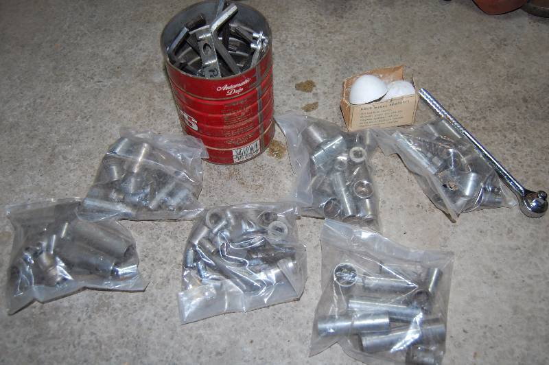 lot 321 image: Sockets and Tools