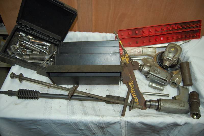 lot 337 image: Pneumatic Tools