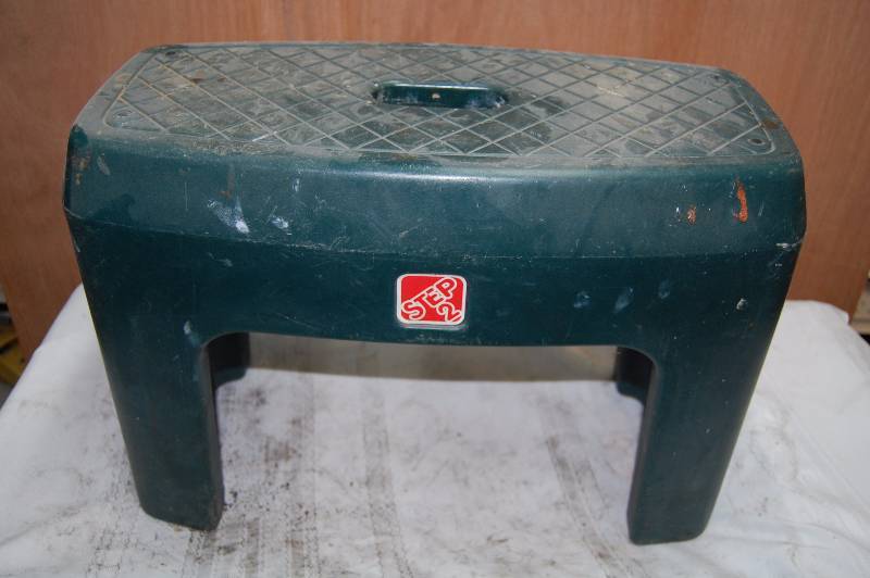 lot 339 image: Step StoolCarrier