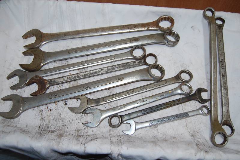 lot 340 image: Wrenches