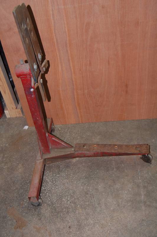 lot 375 image: Engine Stand