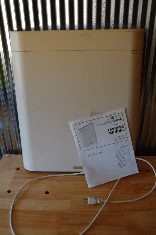 lot 383 image: Space Heater