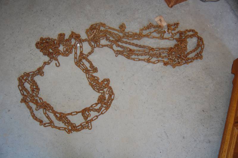 lot 384 image: Tire Chains