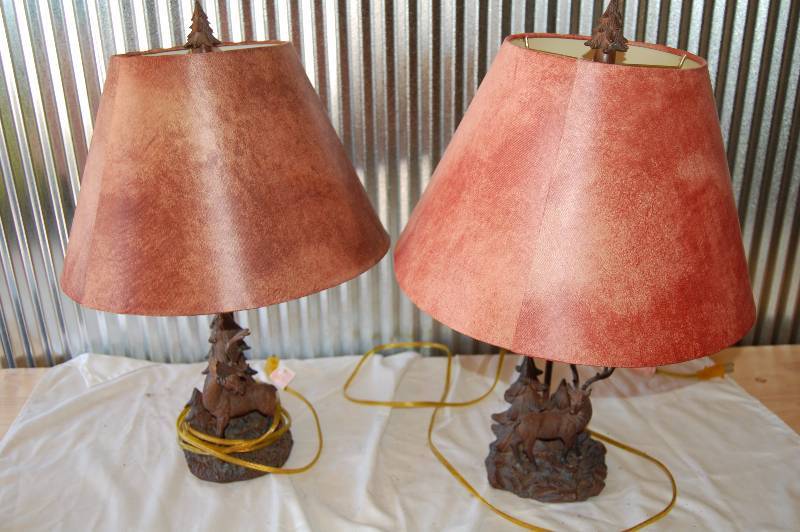 lot 390 image: Lamps