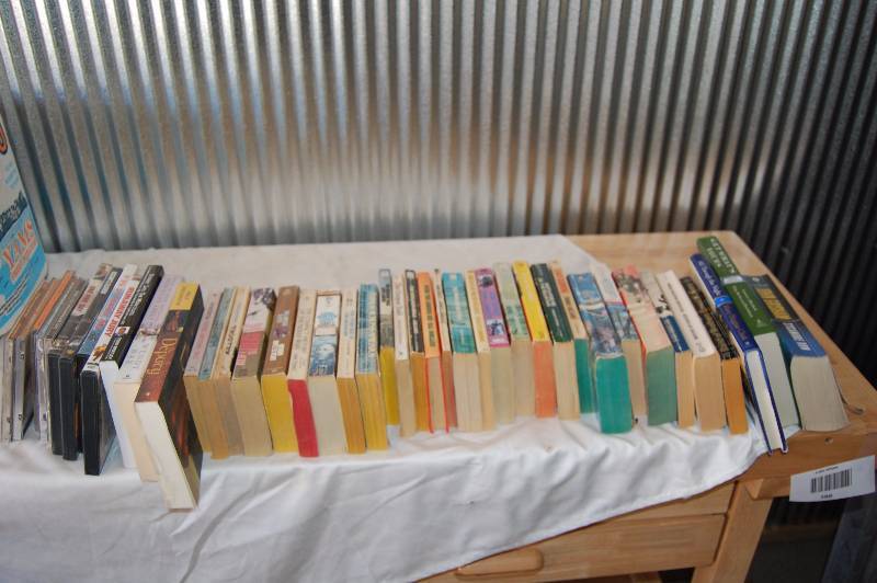 lot 417 image: Fiction and Media