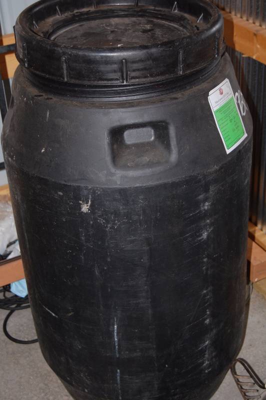lot 421 image: Plastic Barrel