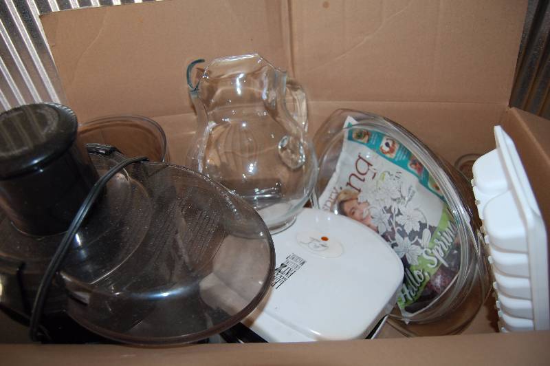 lot 432 image: Kitchenware