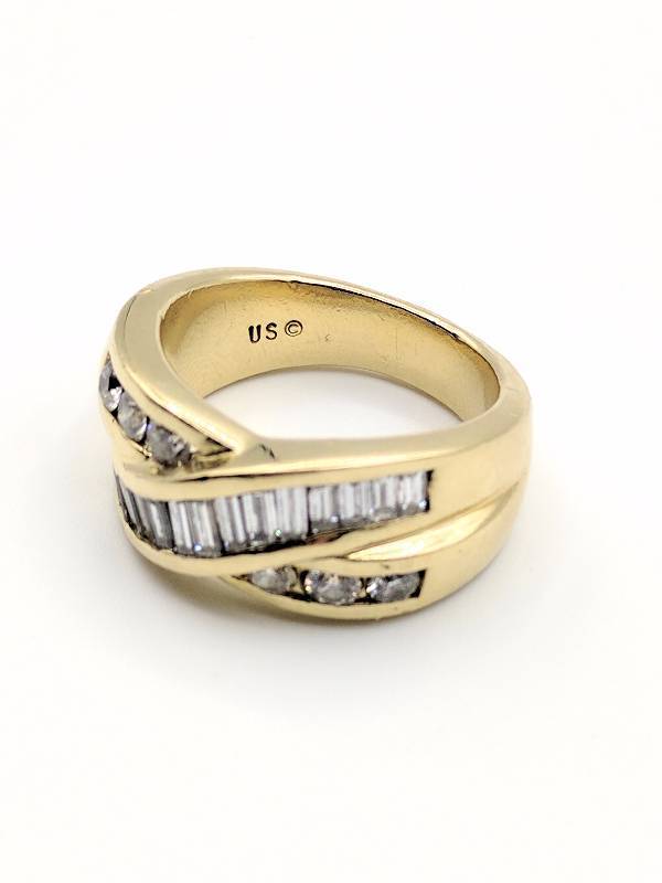 1.35 CT Diamond Bi-Pass Ring Size 8