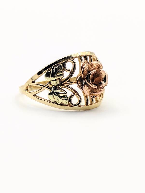 Black Hills Gold Three-Tone Rose Flower Ring, 10kt Gold Size 7.5