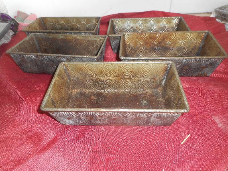 5 ANTIQUE OVENEX BREAD PANS