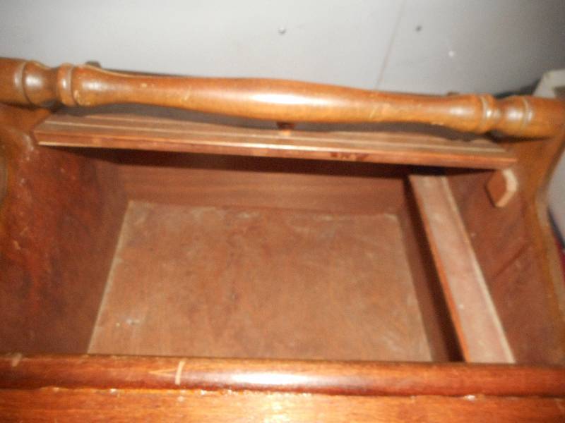 VINTAGE WOOD SEWING BASKET